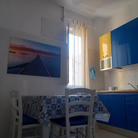 Apartment Casa Del Grillo, In Centro, A 50m Dal Mare *